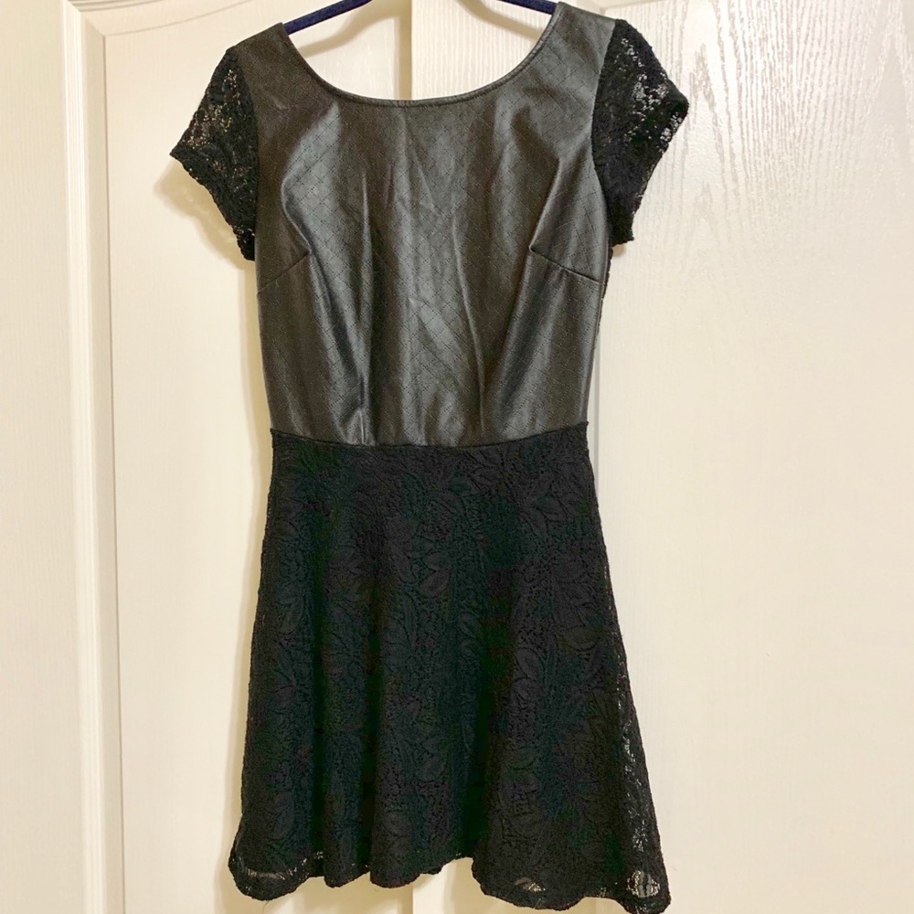 FINAL PRICE Mimi Chica™️ Nordstrom-Black dress.
